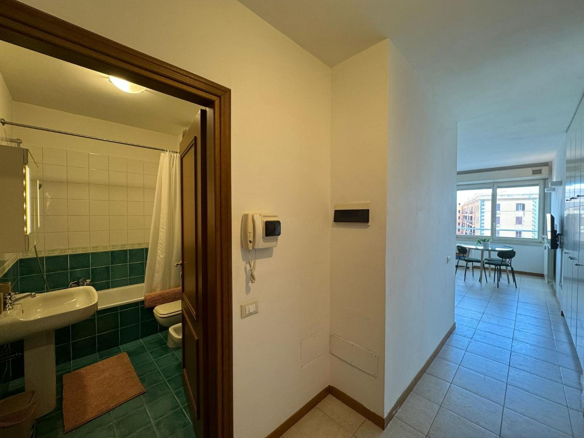 Warm Near Porta Maggiore Apartment *