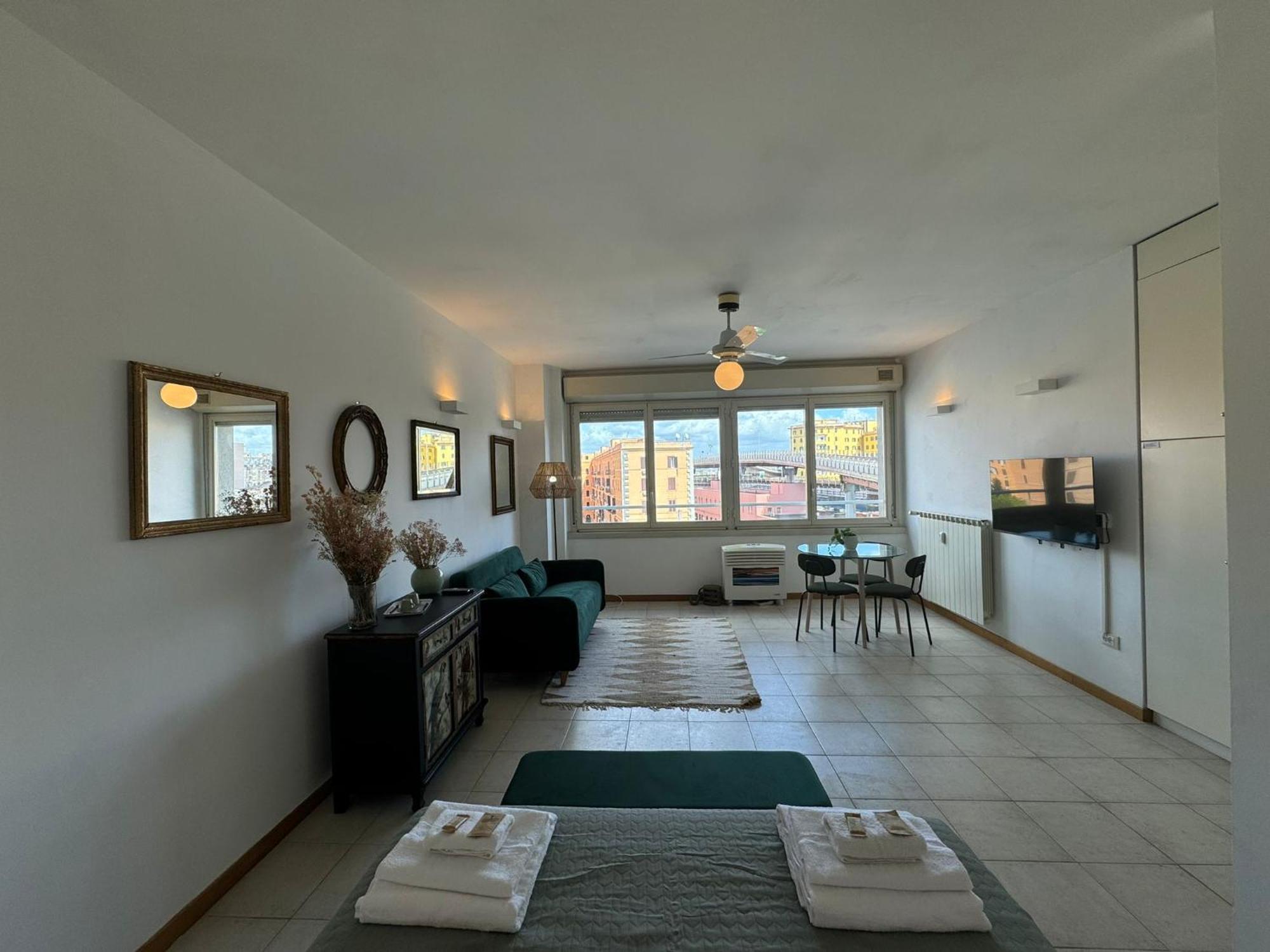 Warm Near Porta Maggiore Apartment