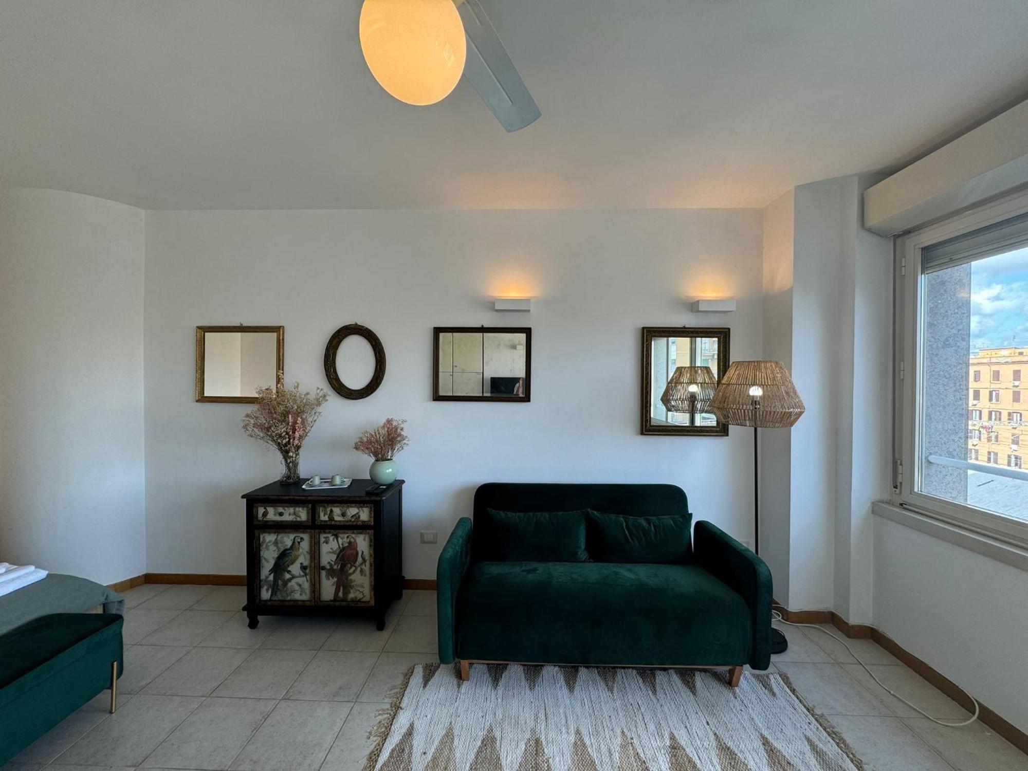Warm Near Porta Maggiore Apartment